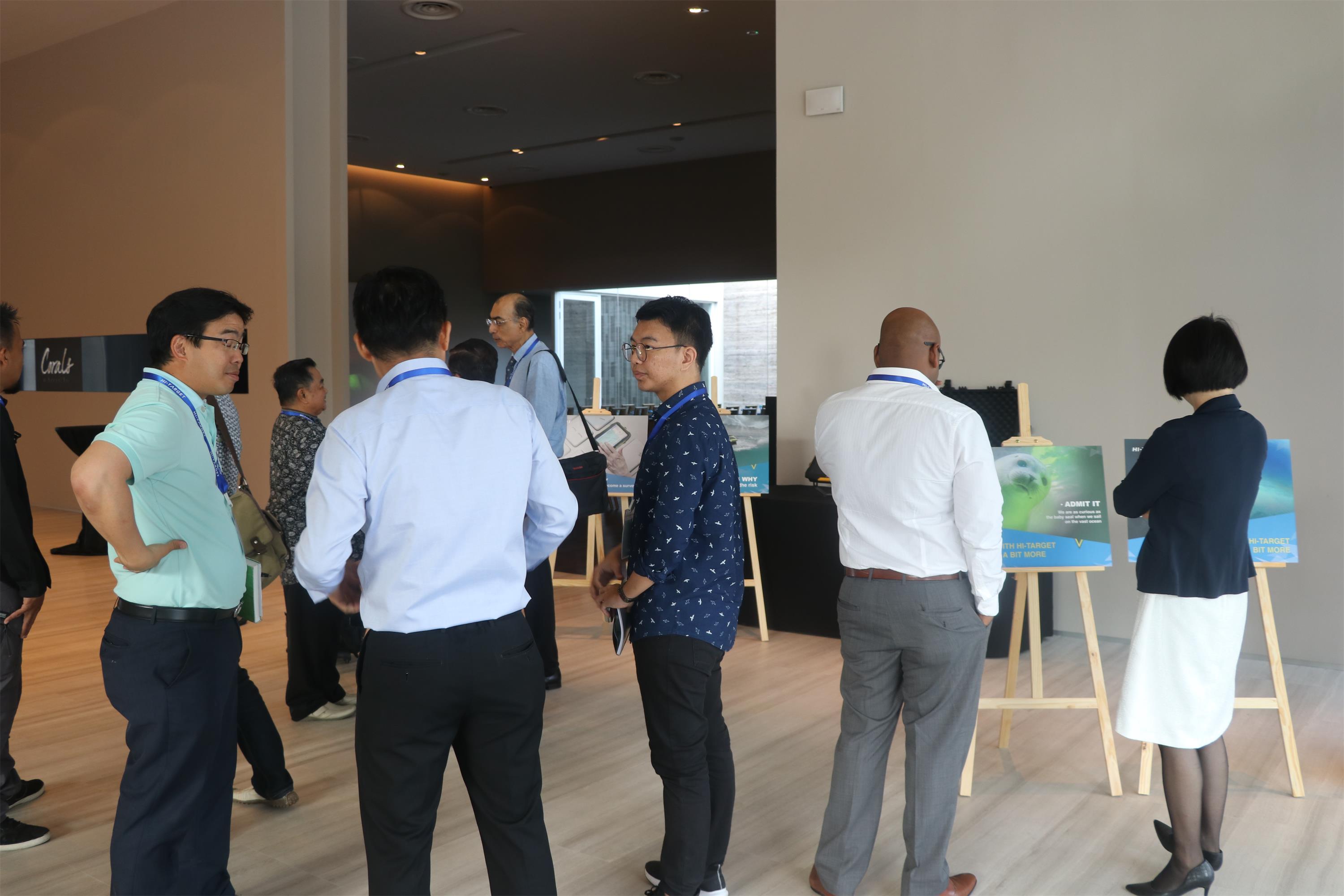 20180418105124007 - Ship to Singapore!  -Hi-Target hydrographic surveying solutions seminar was launched in Singapore